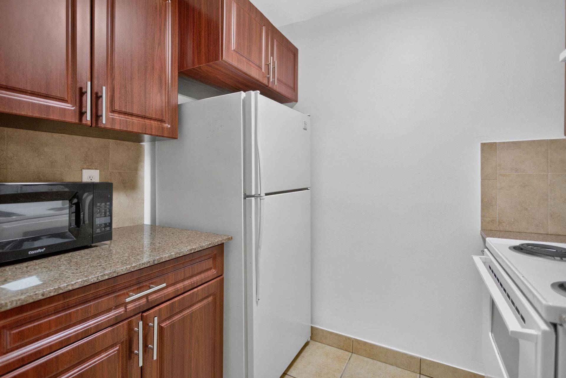 901 Pine Drive, Unit 7, Pompano Beach, FL 33060 Photo