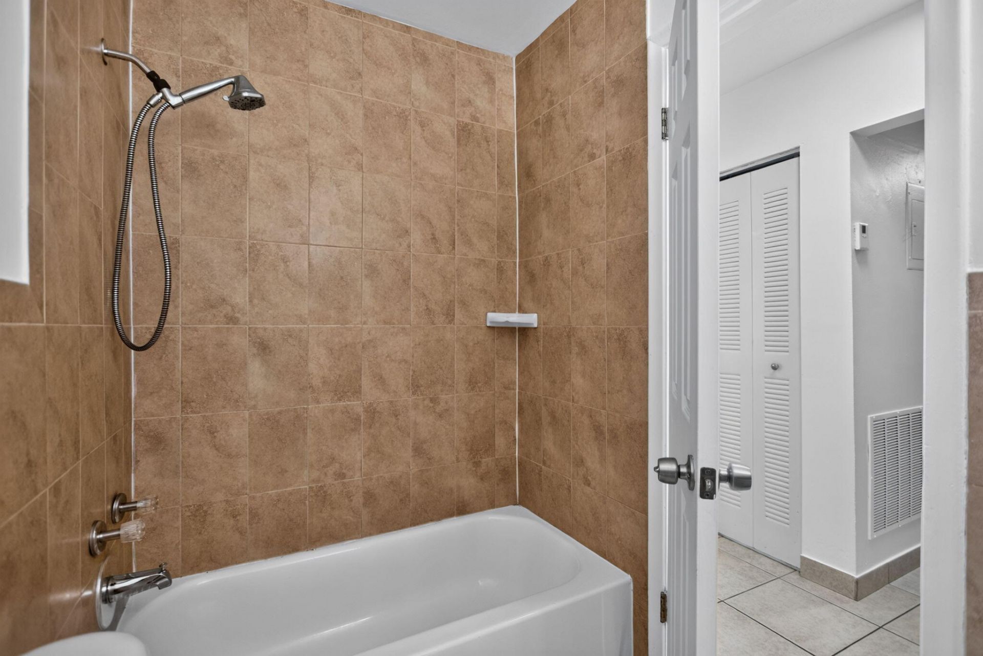 901 Pine Drive, Unit 7, Pompano Beach, FL 33060 Photo