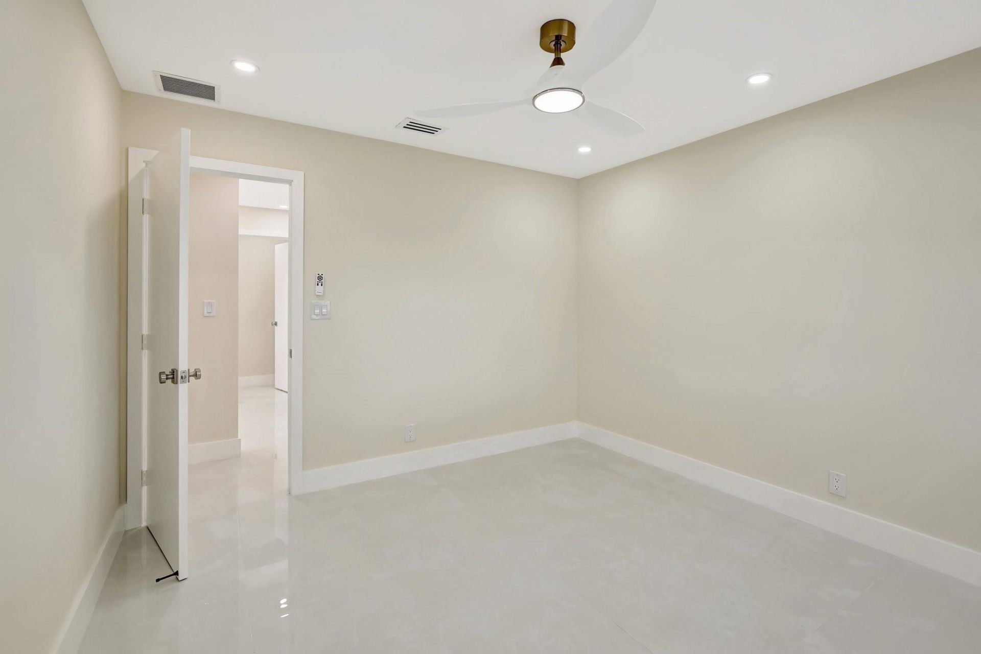 855 NW 76th Terrace, Plantation, FL 33324 Photo