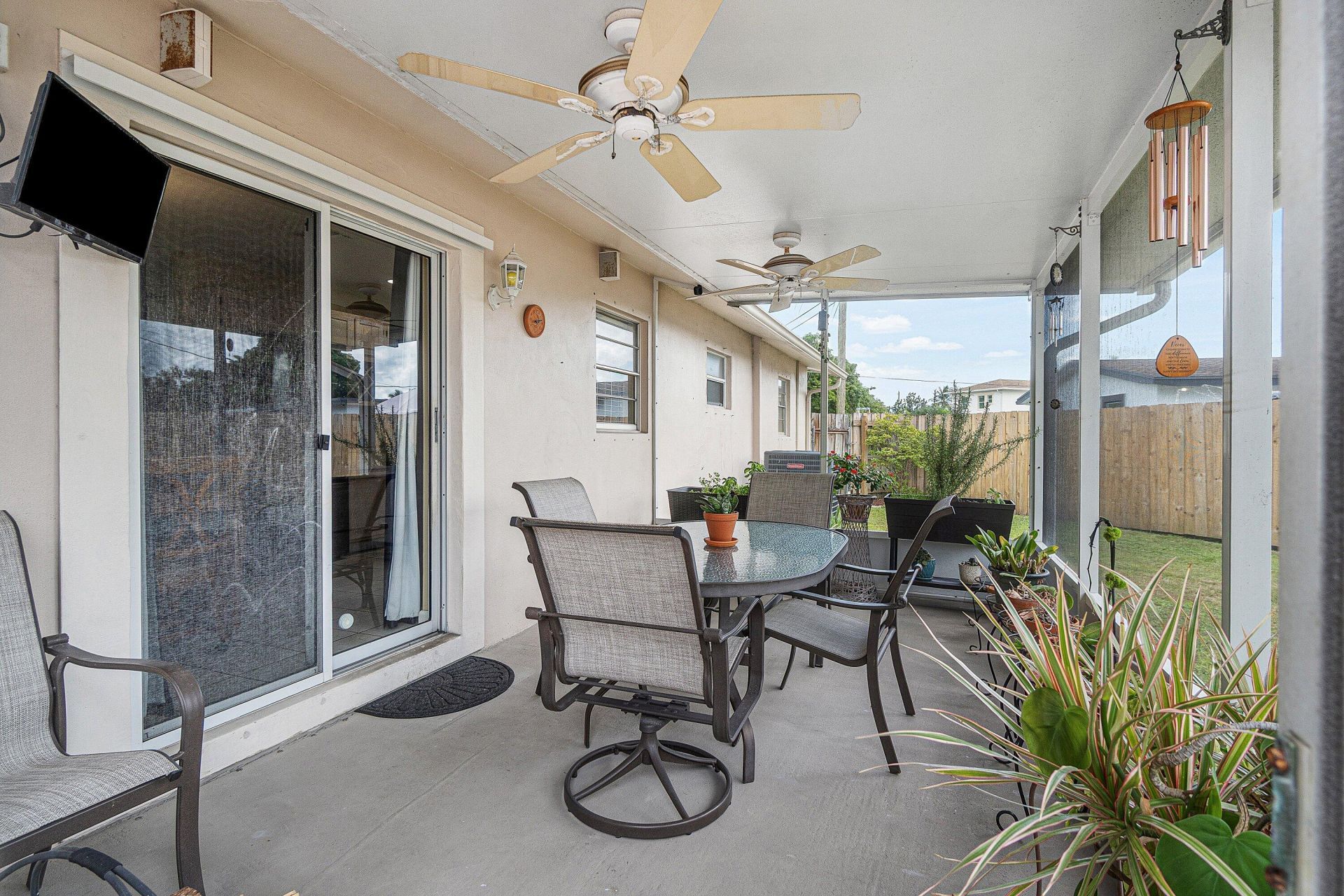 2766 New York Street, West Palm Beach, FL 33406 Photo