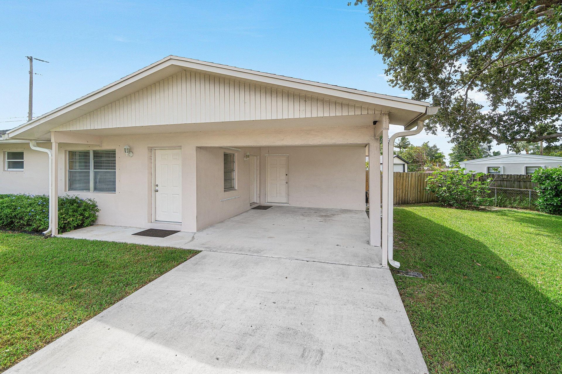 2766 New York Street, West Palm Beach, FL 33406 Photo