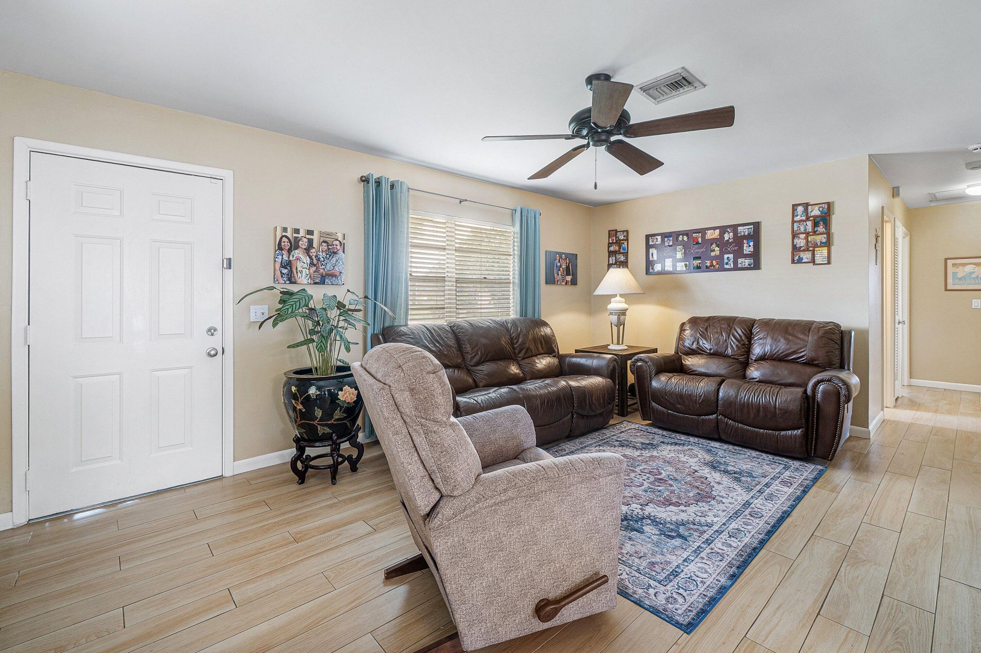 2766 New York Street, West Palm Beach, FL 33406 Photo