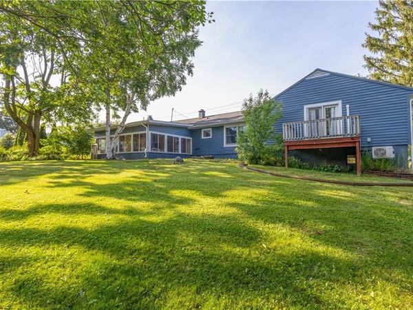 489 W North Street, Geneva, NY 14456