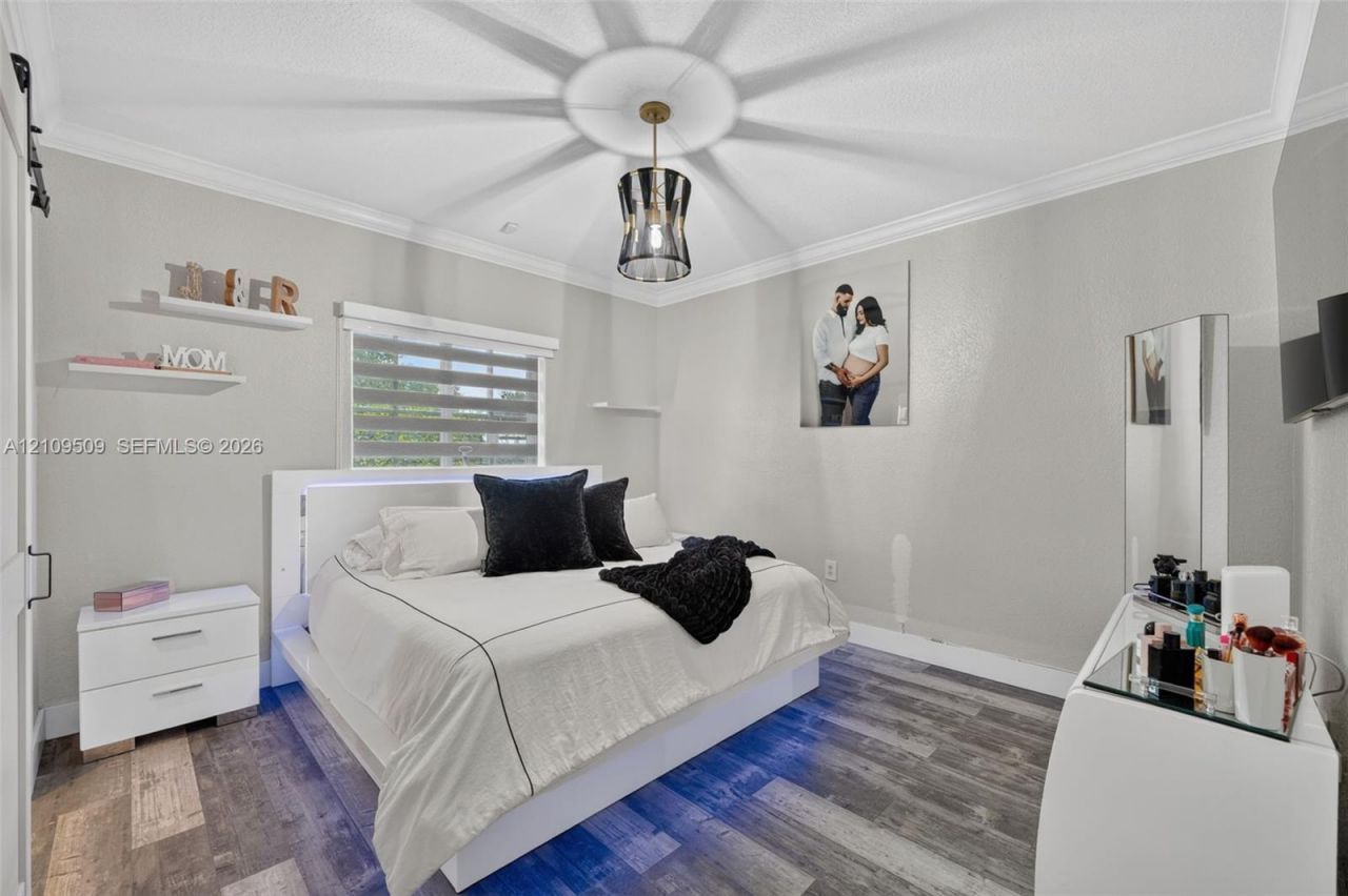 7721 NW 201st Ter, Hialeah, FL 33015 Photo