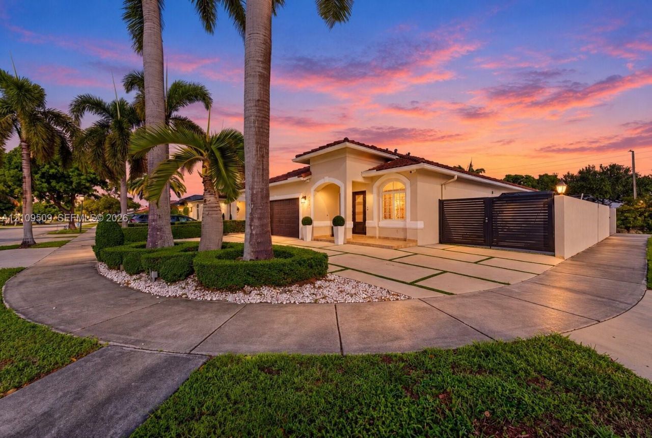 7721 NW 201st Ter, Hialeah, FL 33015 Photo