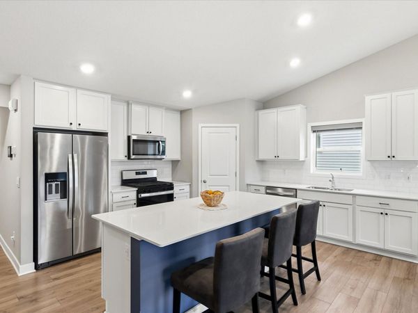 18001 Hidden Creek Trail, Lakeville, MN 55044