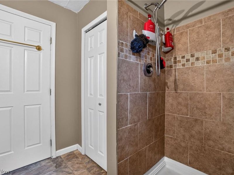 6017 Douglas Drive , Madison, OH 44057 Photo 27