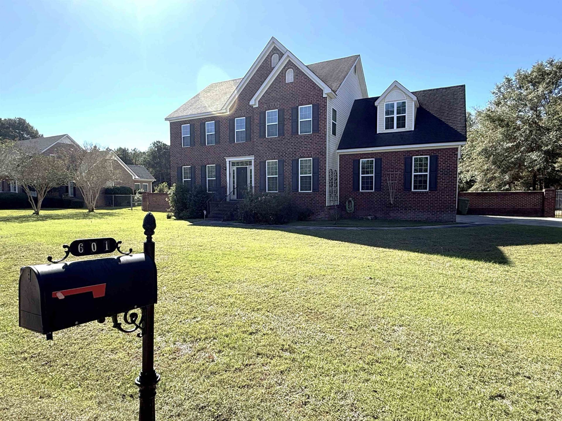 601 Rivers St. Photo 4