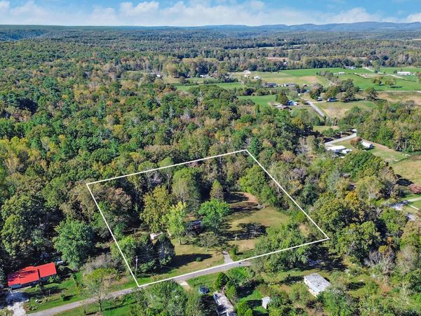 205 Davis Road, Grandview, TN 37337