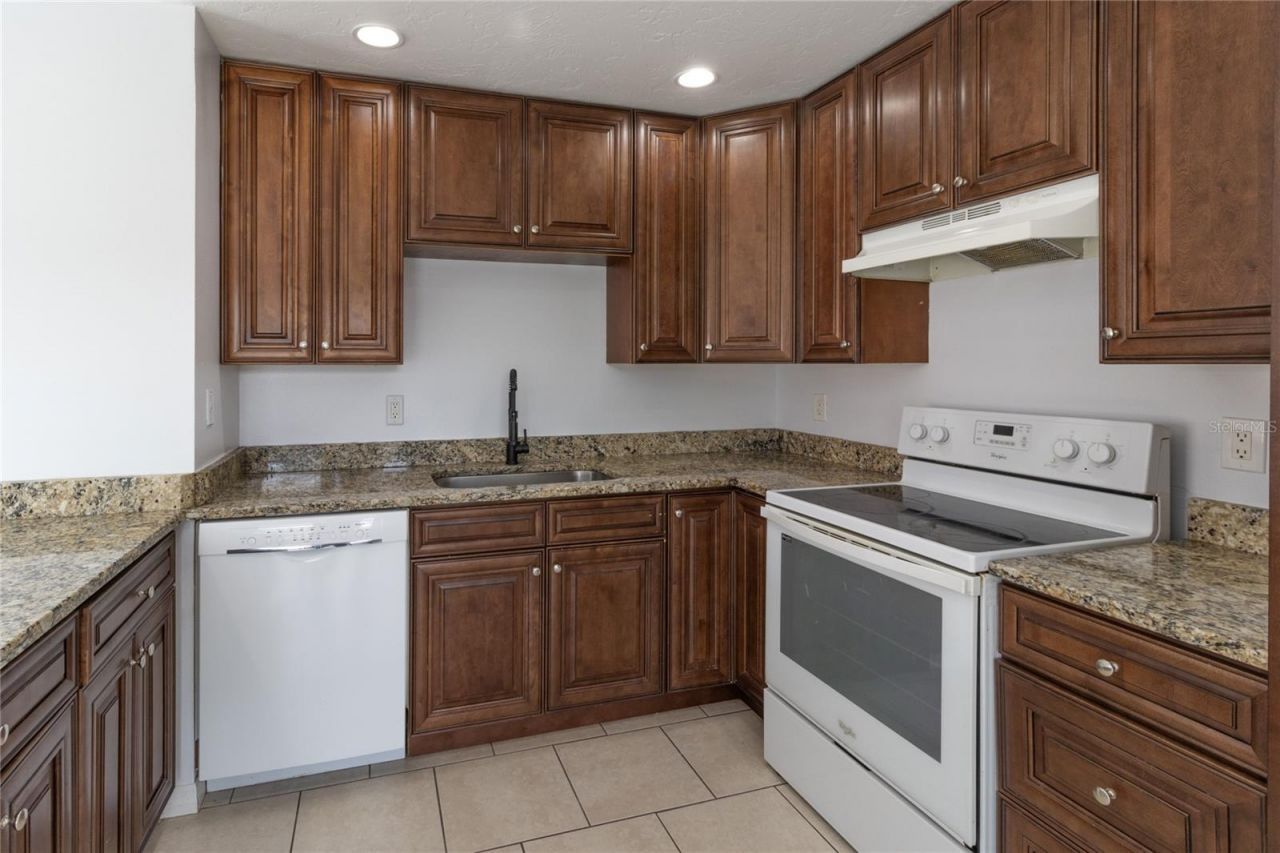 7013 Brentford Road , Sarasota, FL 34241 Photo