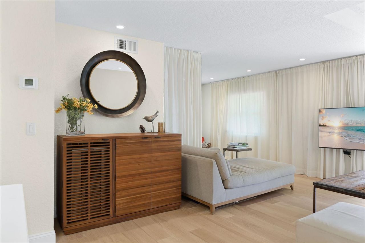 936 La Costa Circle, Unit 10, Sarasota, FL 34237 Photo