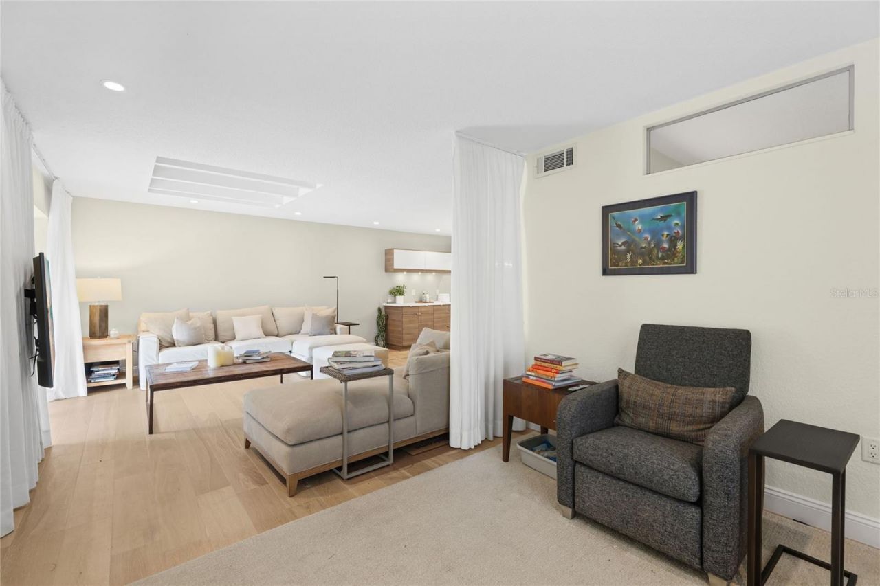 936 La Costa Circle, Unit 10, Sarasota, FL 34237 Photo
