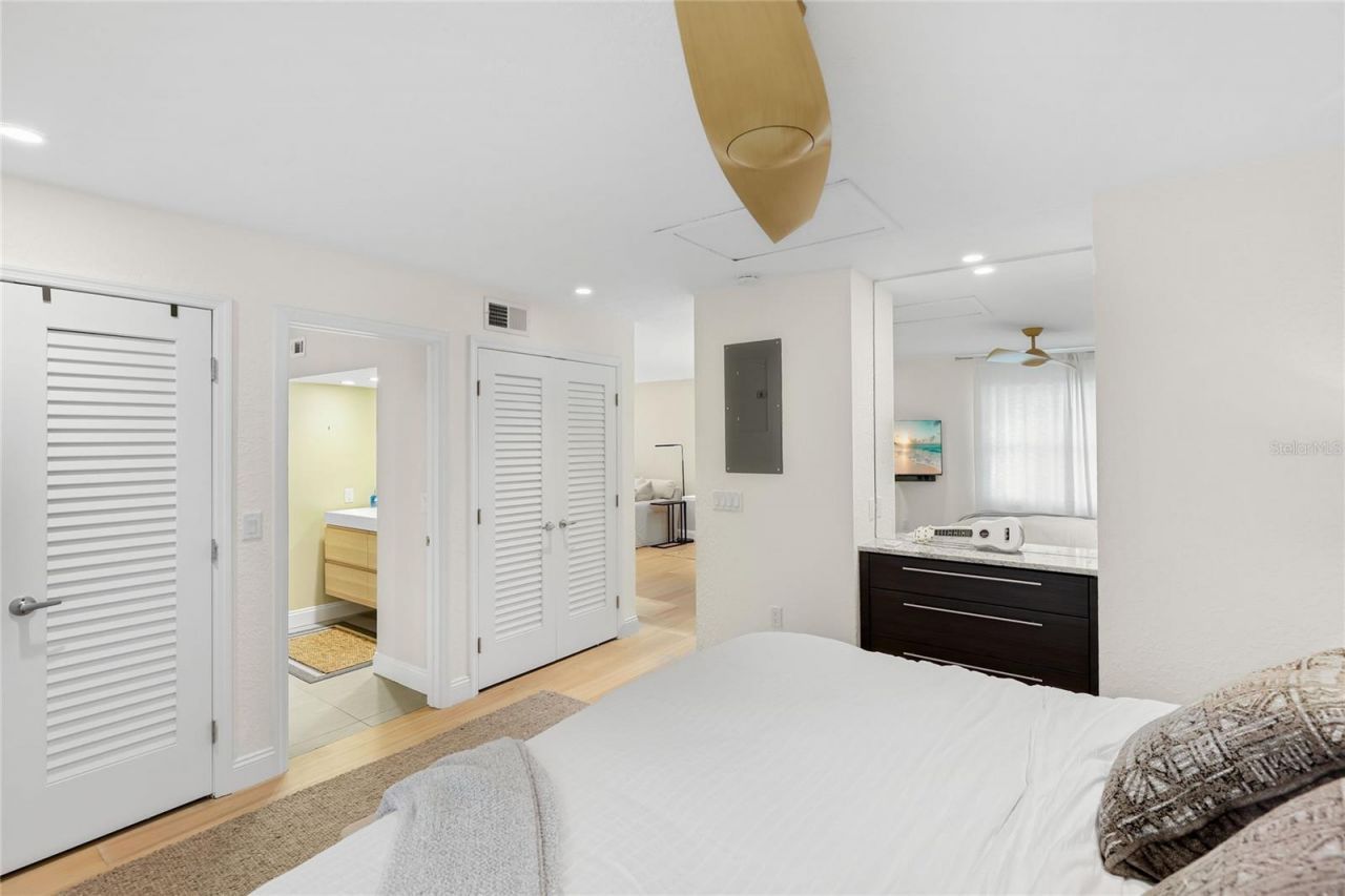 936 La Costa Circle, Unit 10, Sarasota, FL 34237 Photo