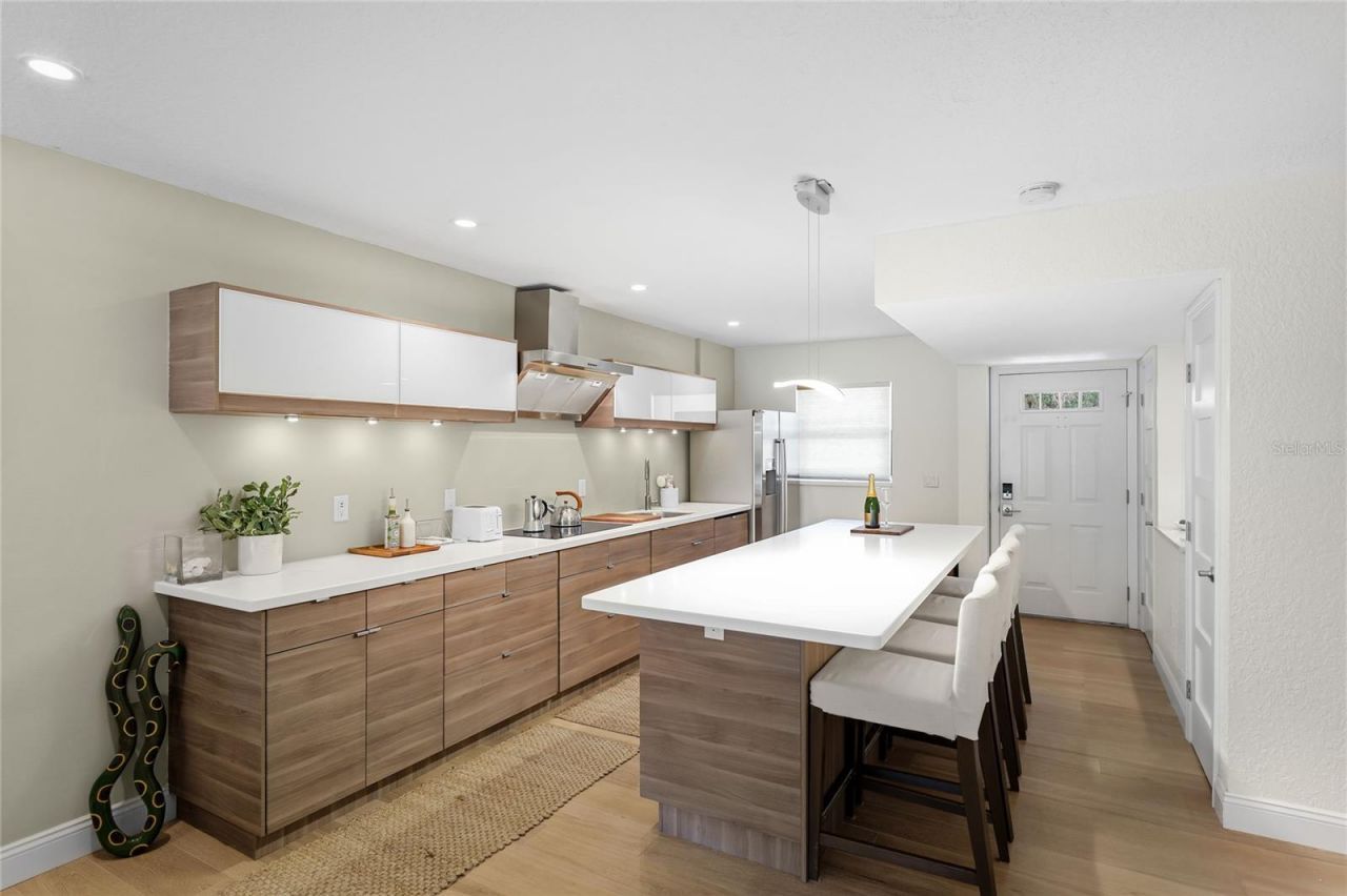 936 La Costa Circle, Unit 10, Sarasota, FL 34237 Photo