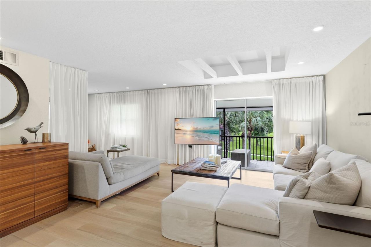 936 La Costa Circle, Unit 10, Sarasota, FL 34237 Photo