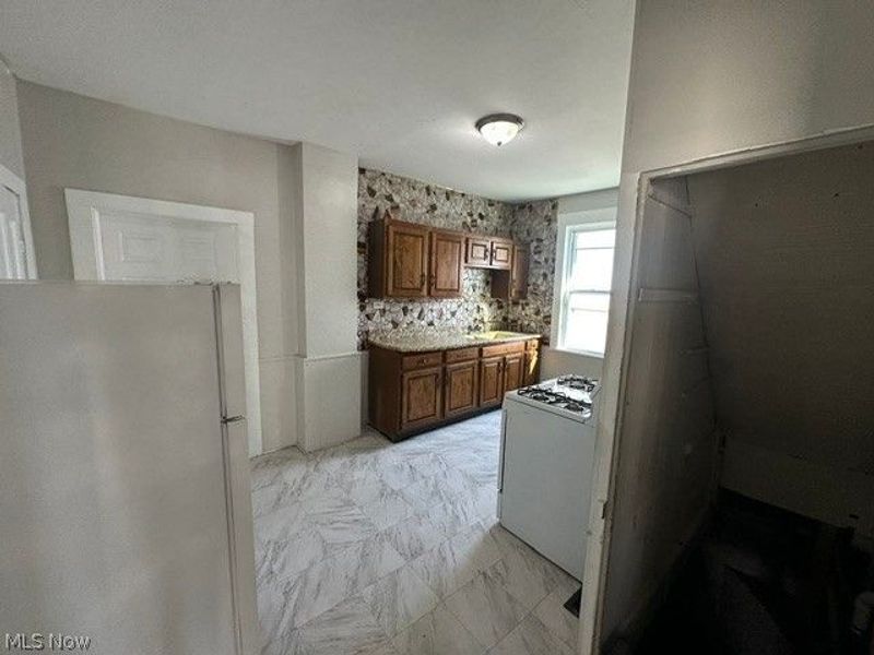 7507 Batavia Avenue, Cleveland, OH 44105 Photo 7