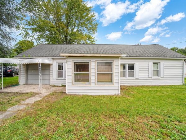 4148 Sycamore , Palmyra, MI 49268