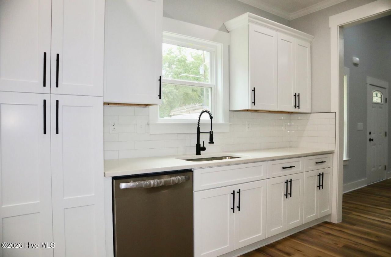 1338 Aldrich Street Ne Photo 4