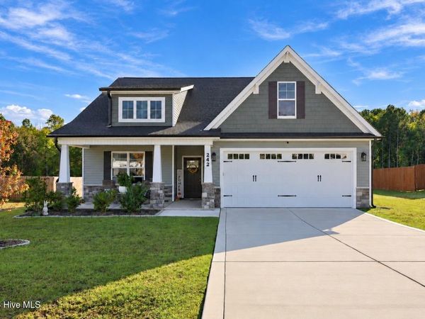 242 Thistle Court , Sanford, NC 27332