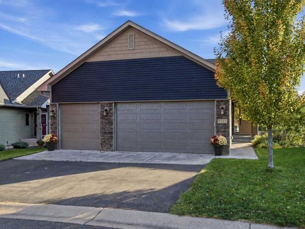 8917 Parkview Circle, Chisago City, MN 55013