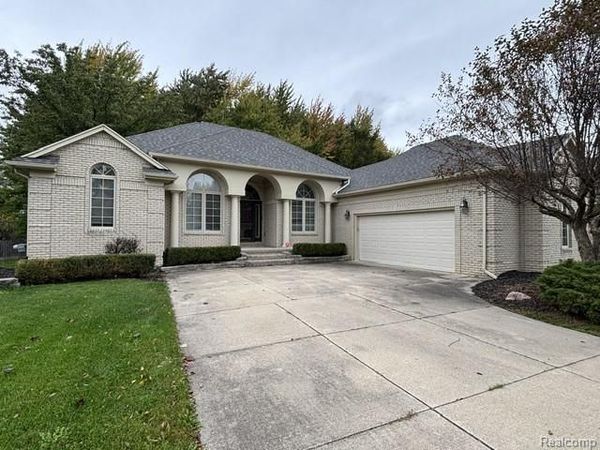 20695 Gaberty Drive , Clinton Township, Mi 48038