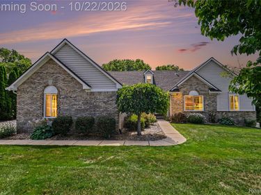 4312 Ridge Court, Hamburg Township, Mi 48169