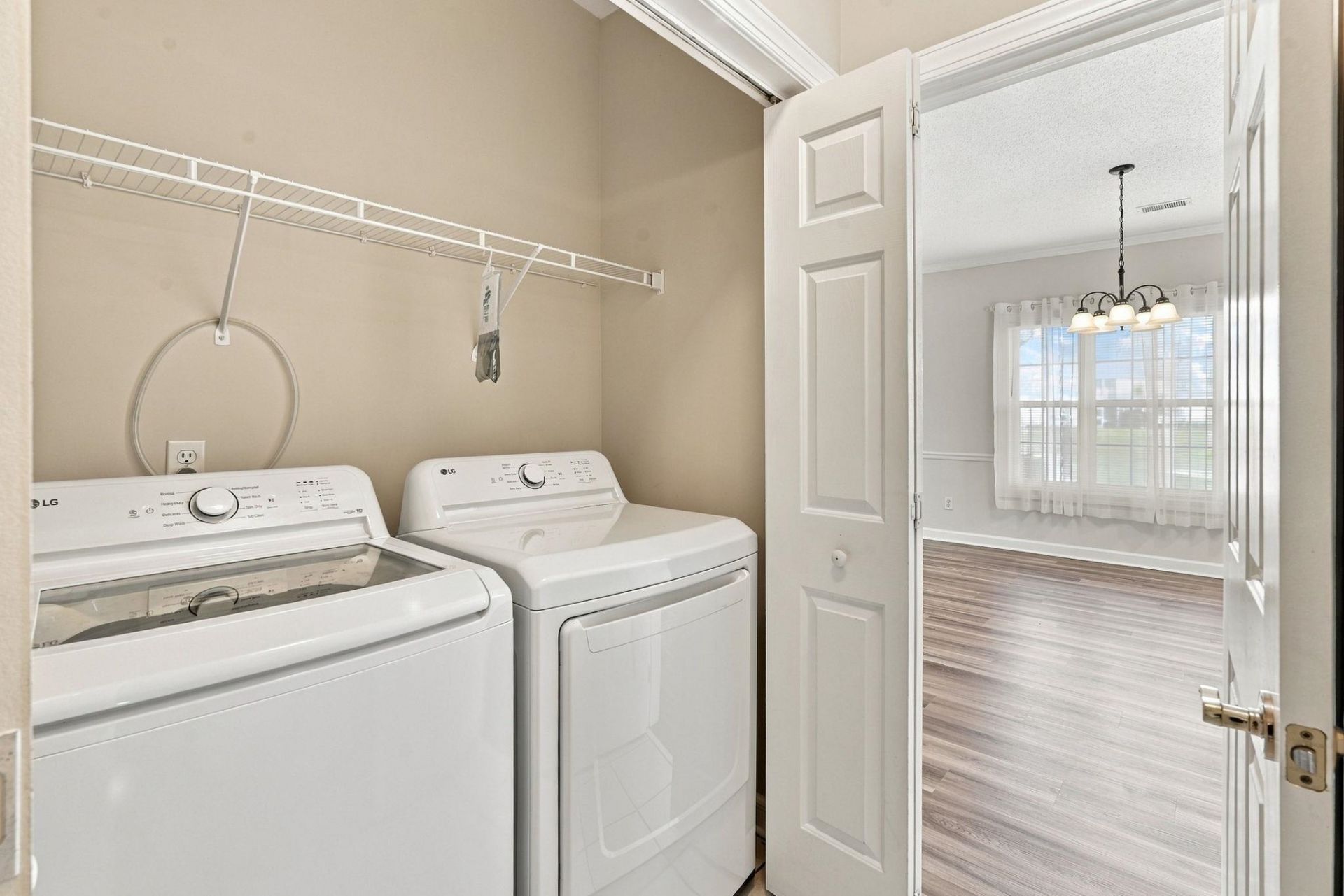 3983 Forsythia Ct. Photo 17