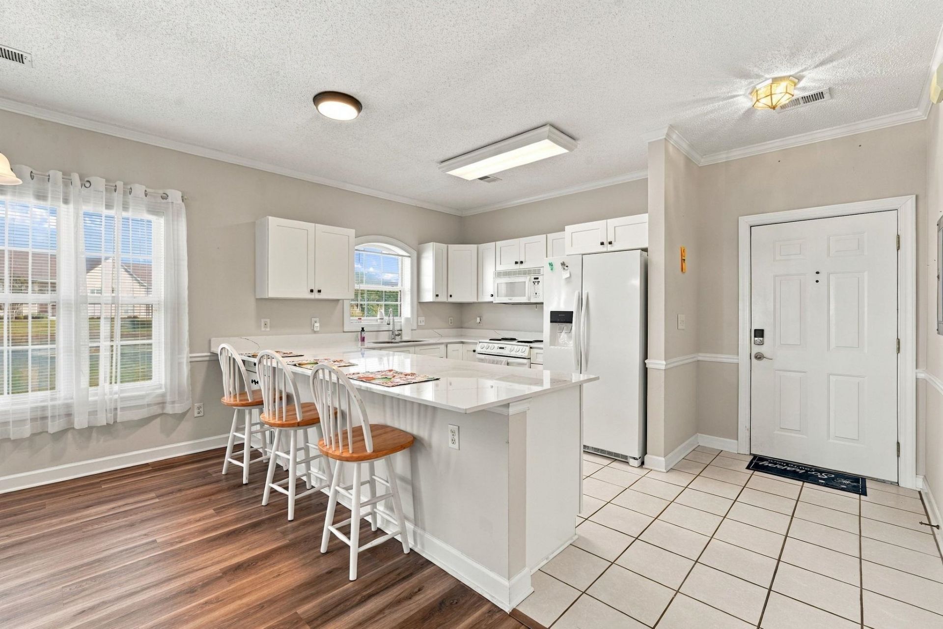 3983 Forsythia Ct. Photo 5