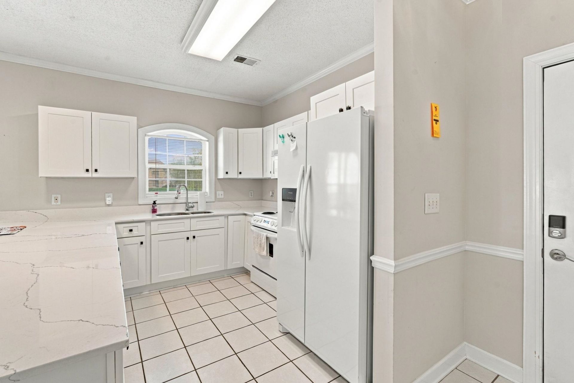 3983 Forsythia Ct. Photo 6
