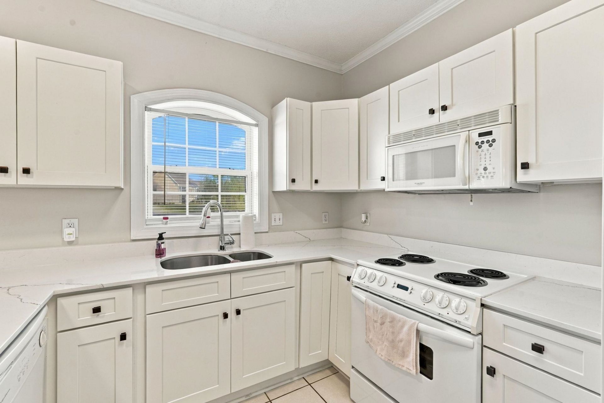 3983 Forsythia Ct. Photo 9