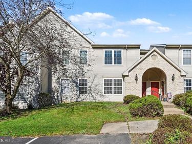 215 FOREST OAK LANE, HARRISBURG, PA 17110