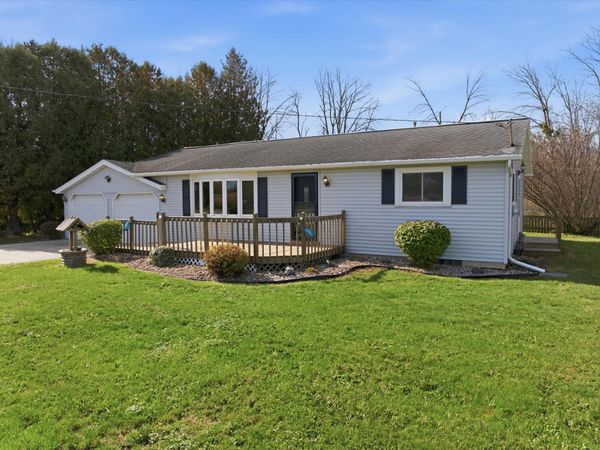 1324 S Alverno Rd, Manitowoc Rapids, WI 54220