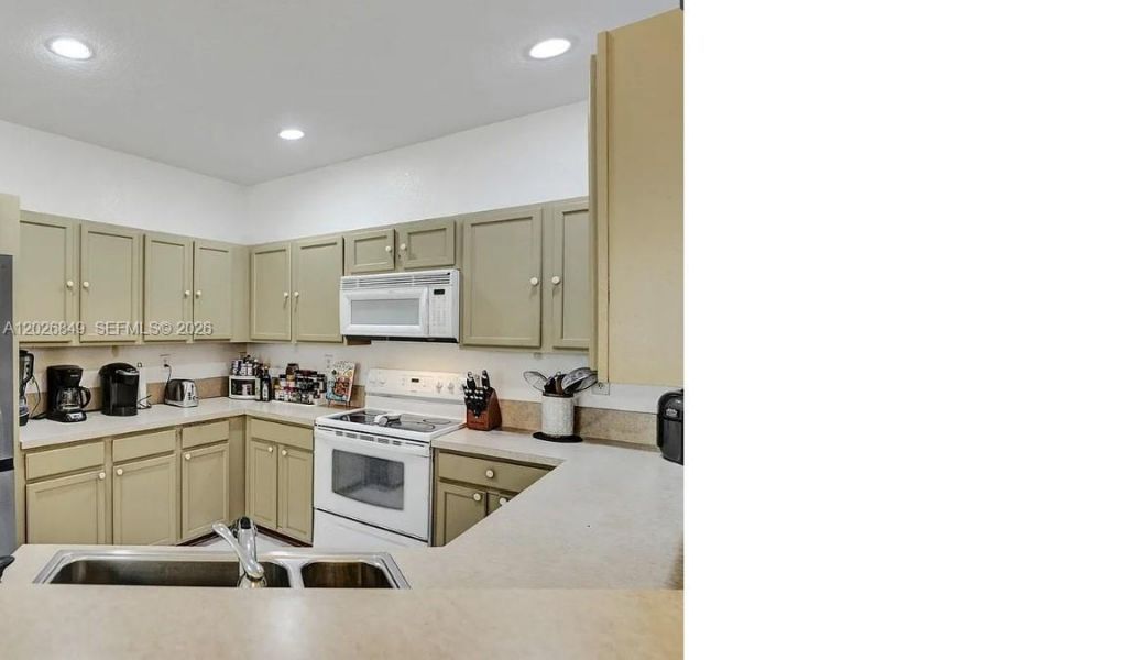 27562 SW 139th Pl, Homestead, FL 33032 Photo