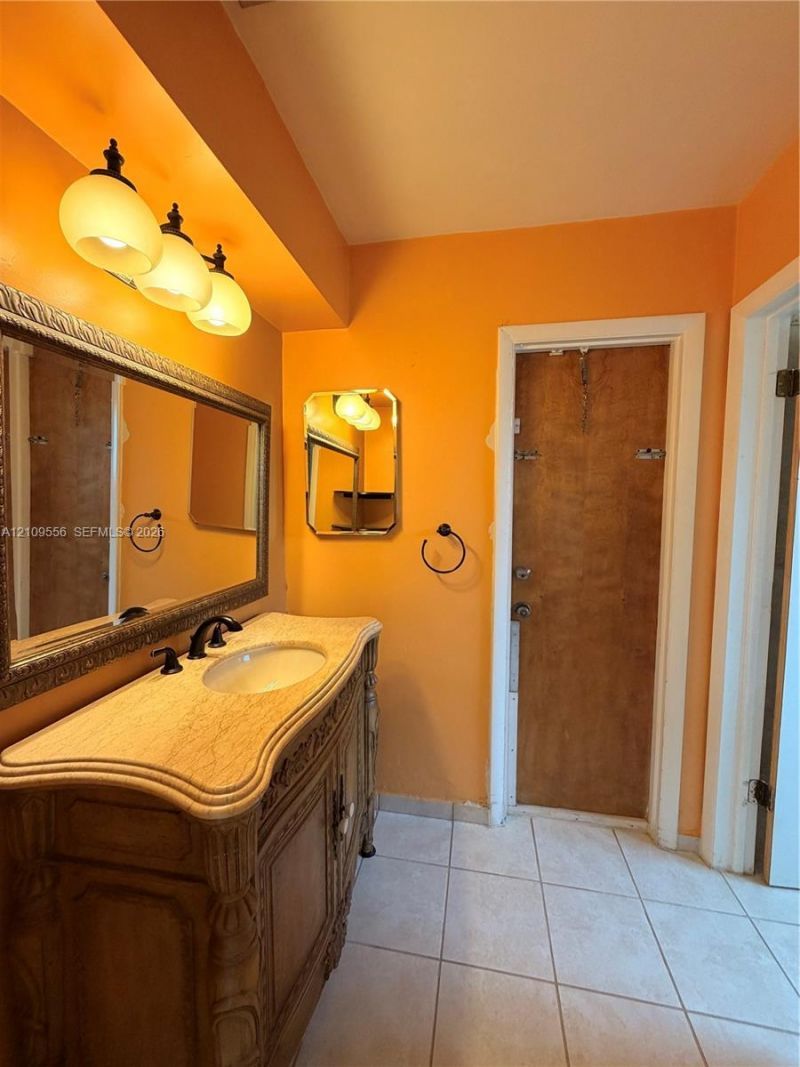 7140 Bamboo St, Miami Lakes, FL 33014 Photo