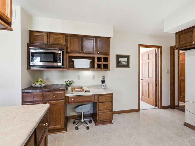1091 Raintree Drive, Milford, OH 45150 Photo 21