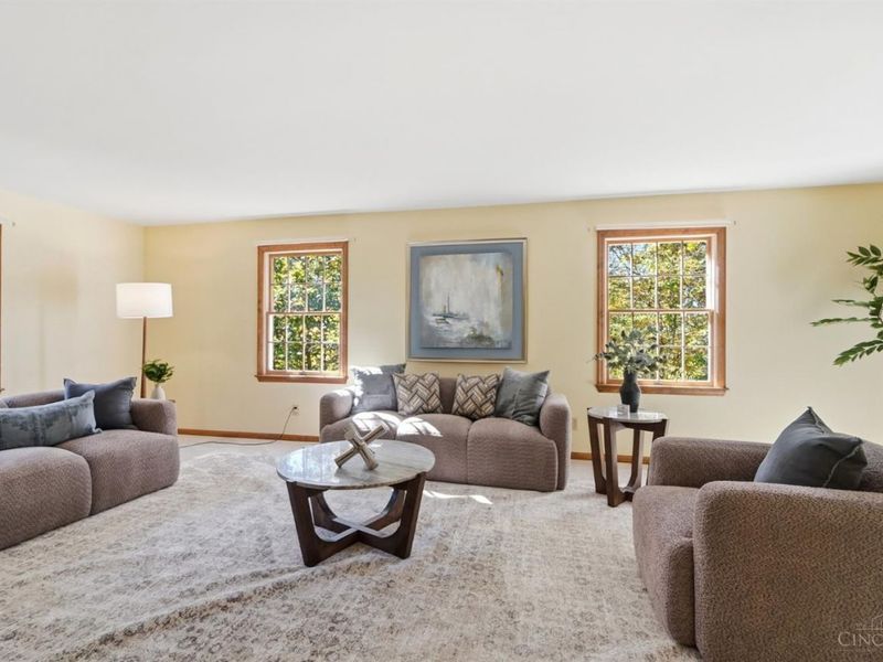 1091 Raintree Drive, Milford, OH 45150 Photo 9