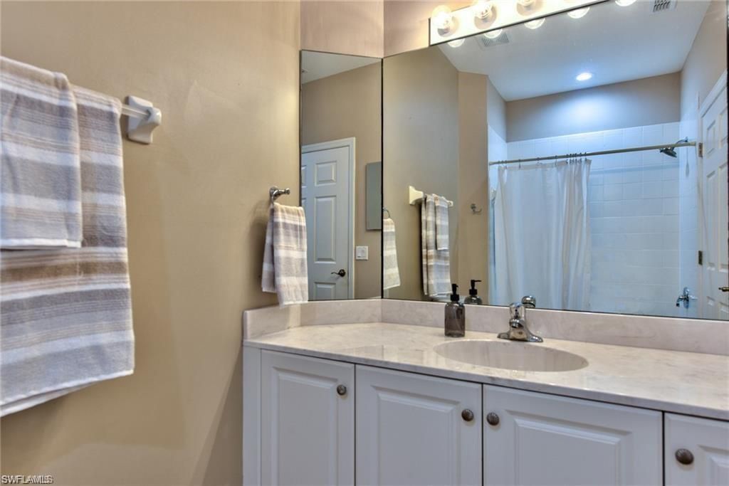20081 Seagrove St , Unit 902, Estero, FL 33928 Photo