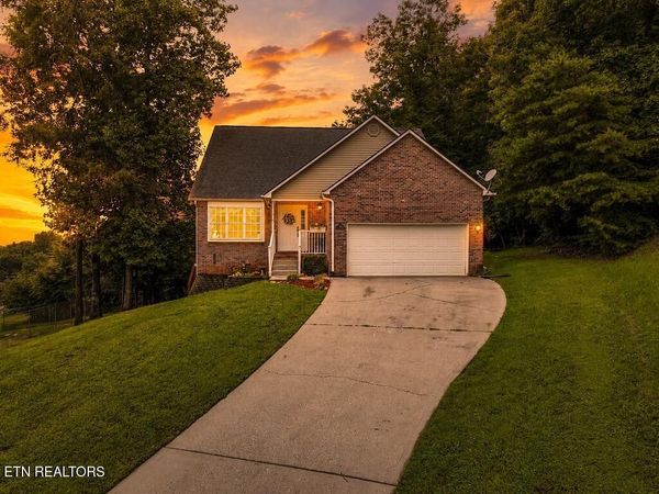 1004 Sugar Creek Lane , Knoxville, TN 37920