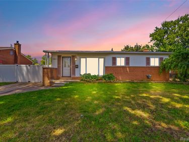 4663 Buchanan Street , Warren, Mi 48092