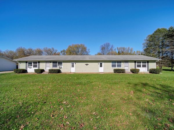 8472/8474 King Road, Spring Arbor, MI 49283