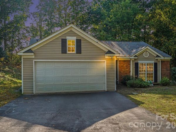 706 White Oak Lane, Matthews, NC 28104