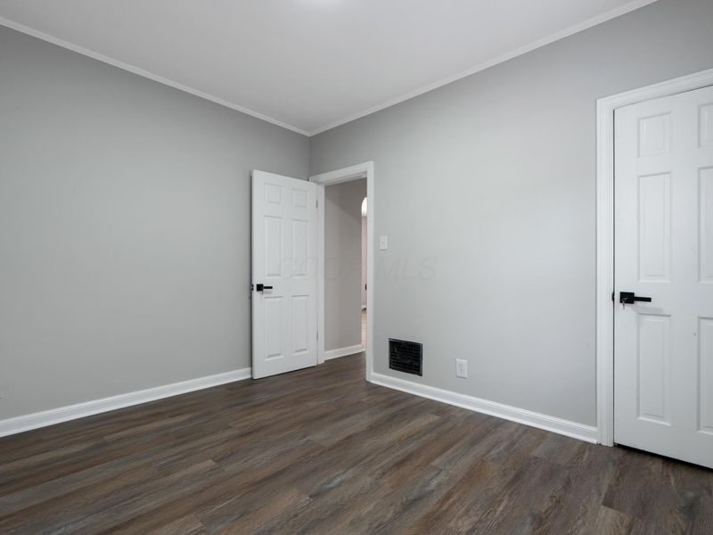 276 E Morrill Avenue , Columbus, OH 43207 Photo 24