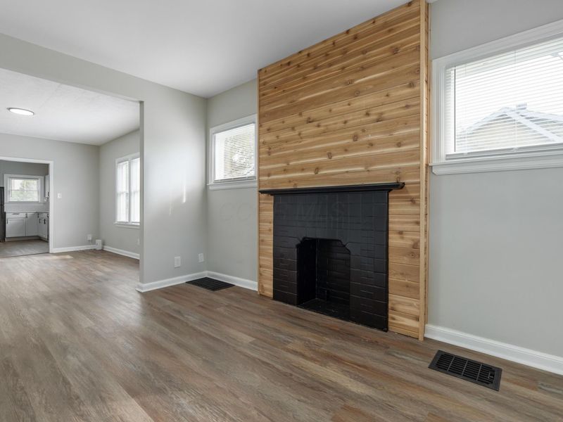 276 E Morrill Avenue , Columbus, OH 43207 Photo 6