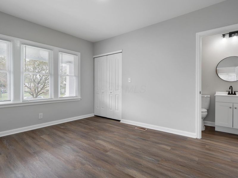 276 E Morrill Avenue , Columbus, OH 43207 Photo 9