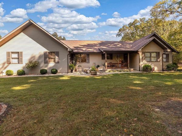 138 RUSSELL Road, Carbondale, IL 62901