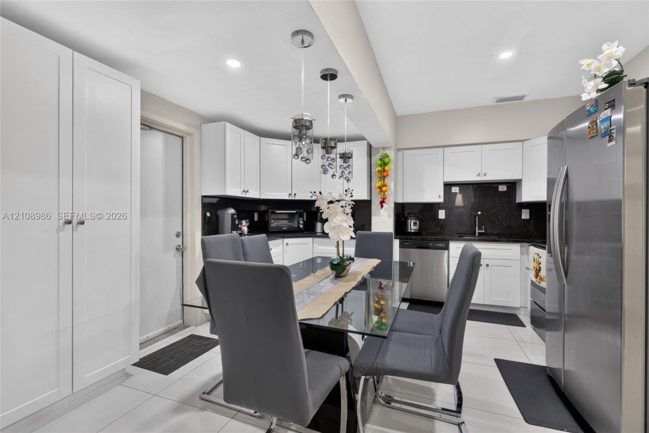 Please Call For Address, Hialeah, FL 33012 Photo