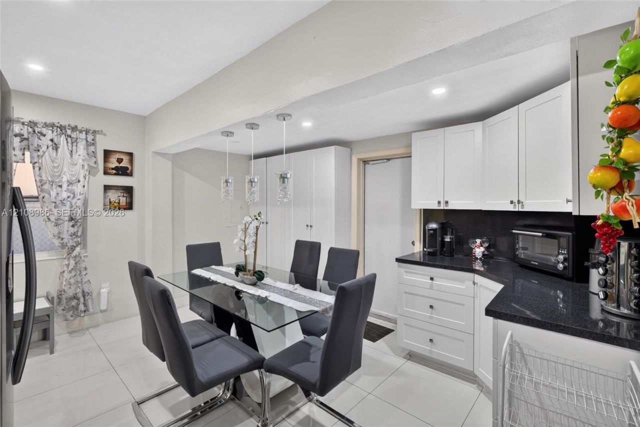 Please Call For Address, Hialeah, FL 33012 Photo