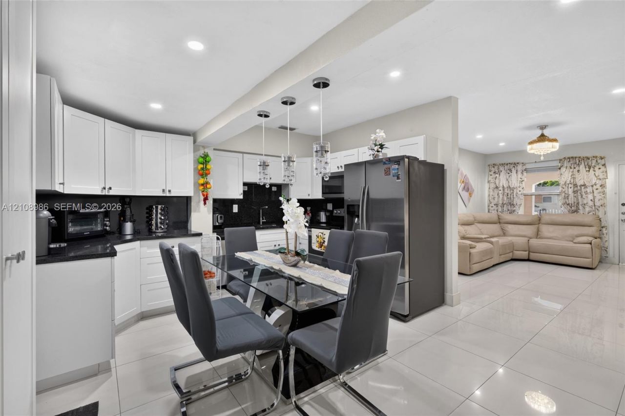 Please Call For Address, Hialeah, FL 33012 Photo