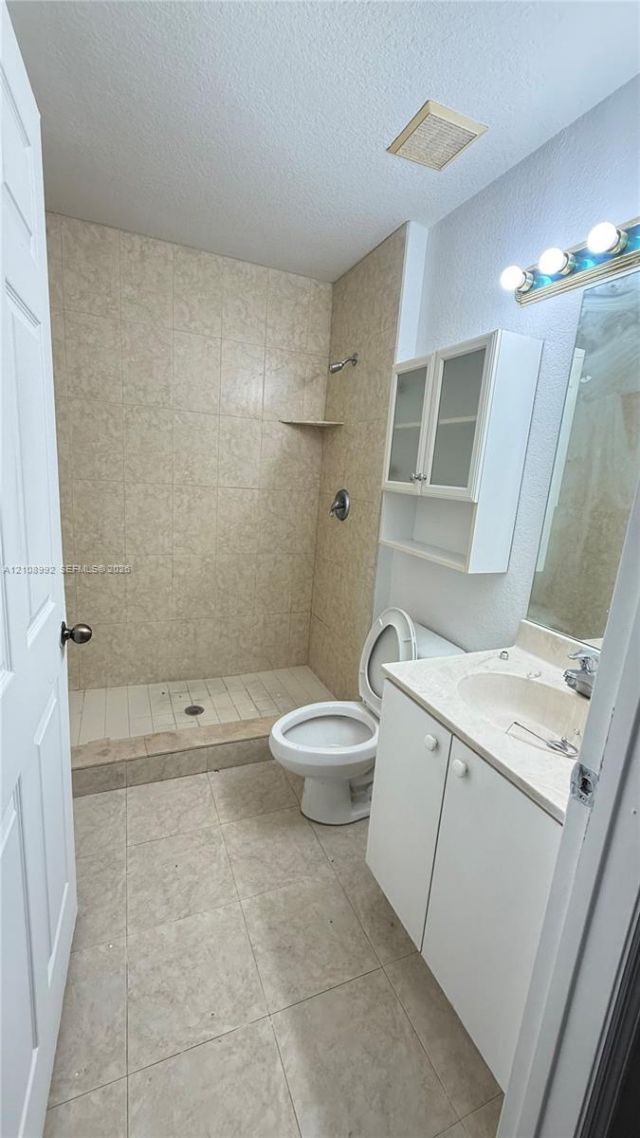 117 SE 3rd Ave , Unit 3, Hallandale Beach, FL 33009 Photo