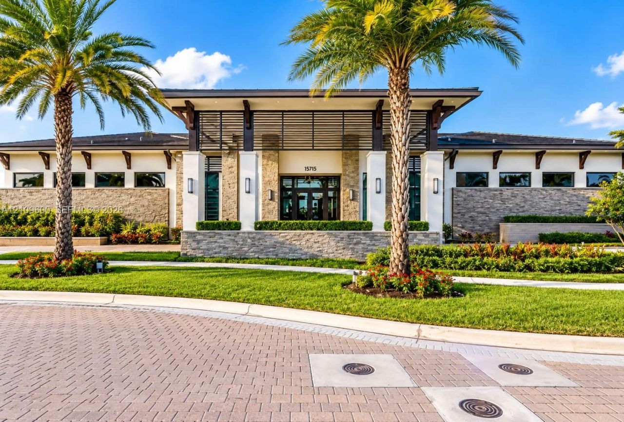 15742 NW 88th Ave , Unit 15742, Miami Lakes, FL 33018 Photo